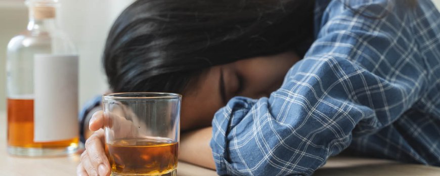 What are the 4 treatments for alcoholism?
