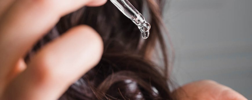 What does castor oil do for hair?
